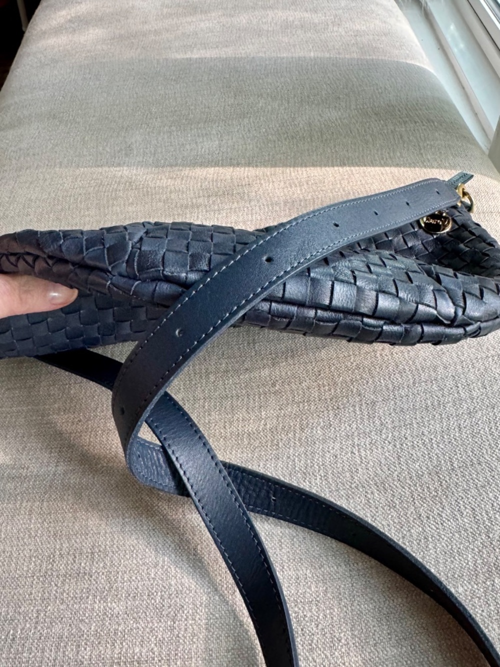CLARE V GRANDE FANNY - BLEU MARINE WOVEN (Like New) - Picture 4 of 5
